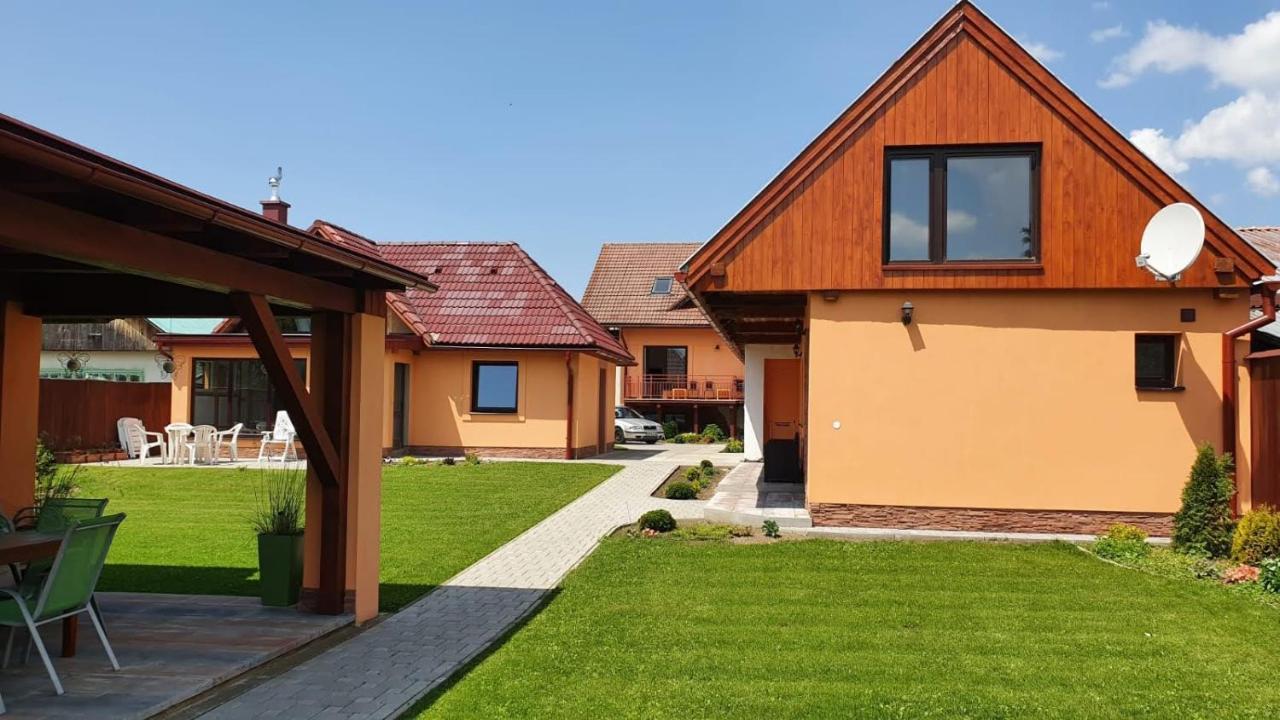 Sarmir Apartmany 보브로벡 외부 사진