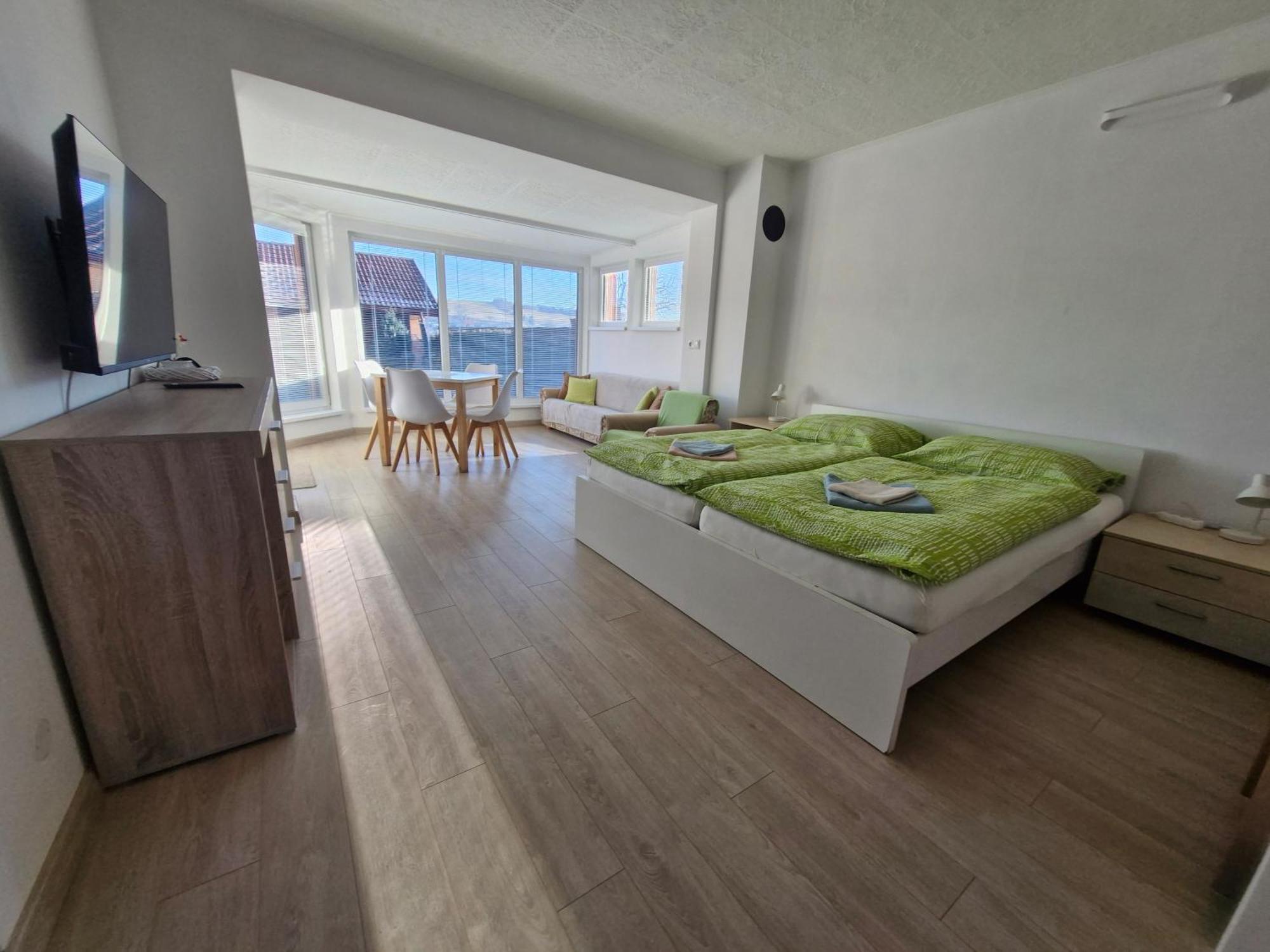 Sarmir Apartmany 보브로벡 객실 사진